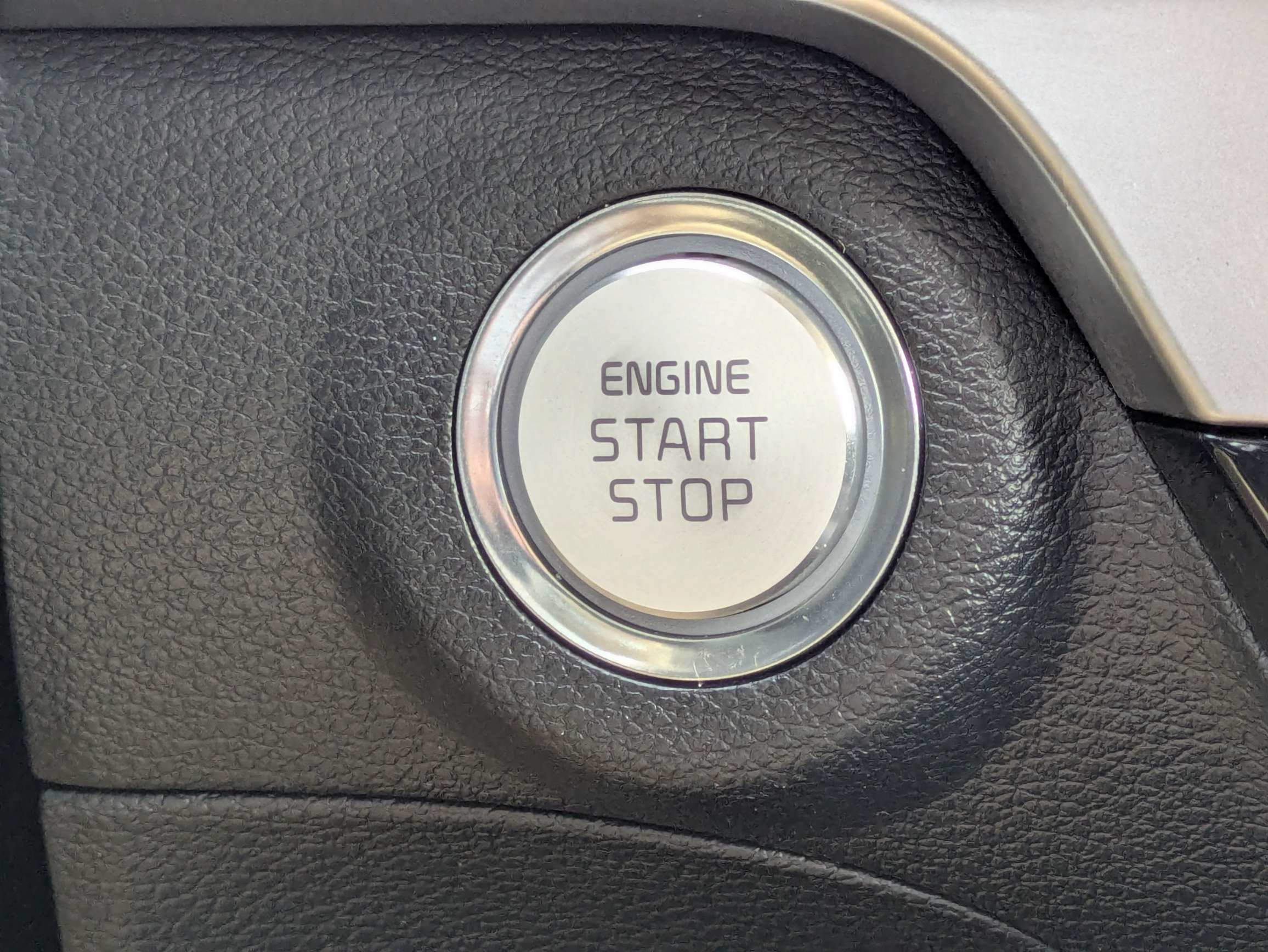 Certified 2025 Kia Telluride EX w/ EX Captain's Chair Package AWD/4WD image 38
