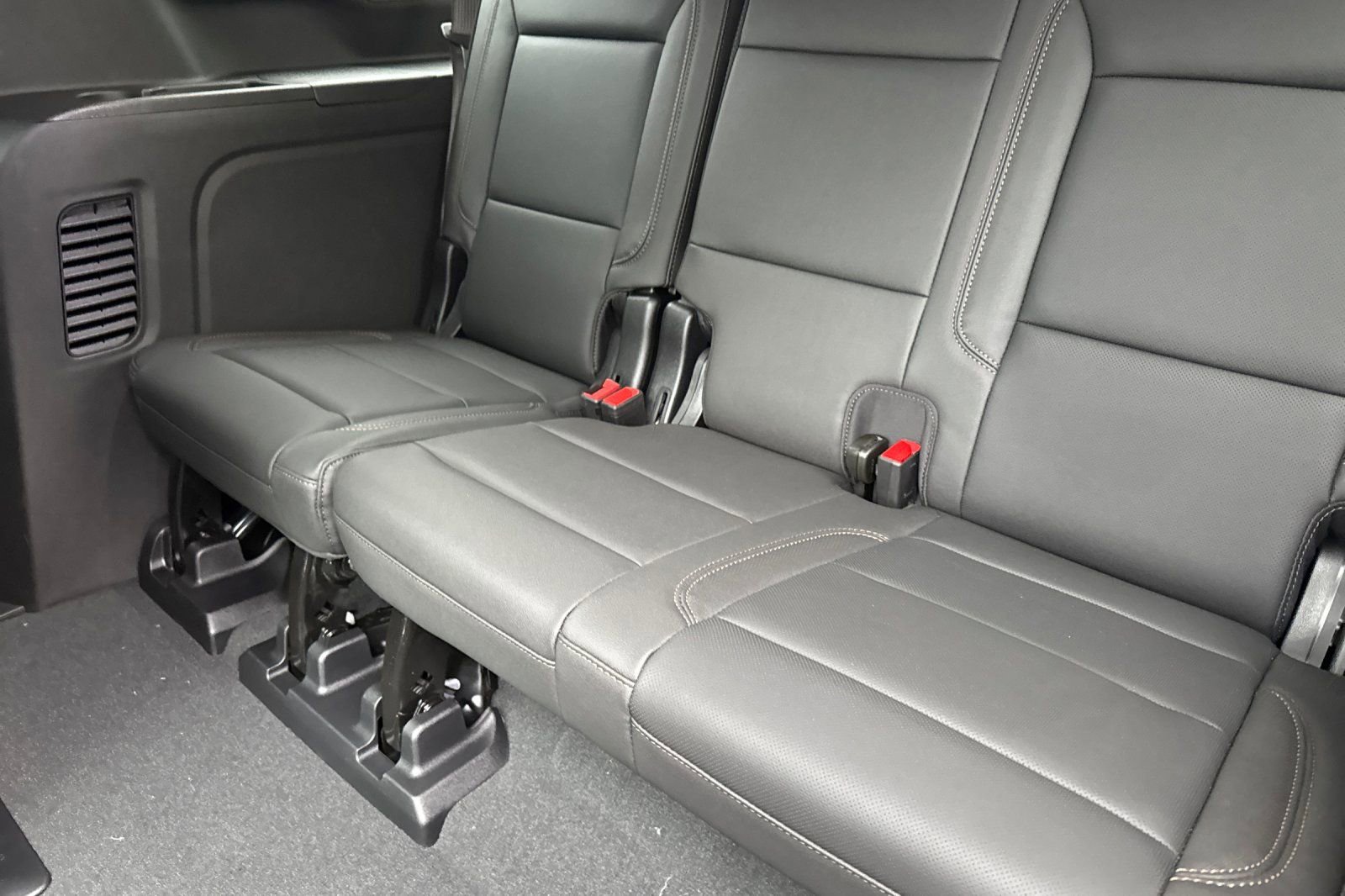 New 2026 Chevrolet Suburban High Country w/ Sun And Tow Package image 14