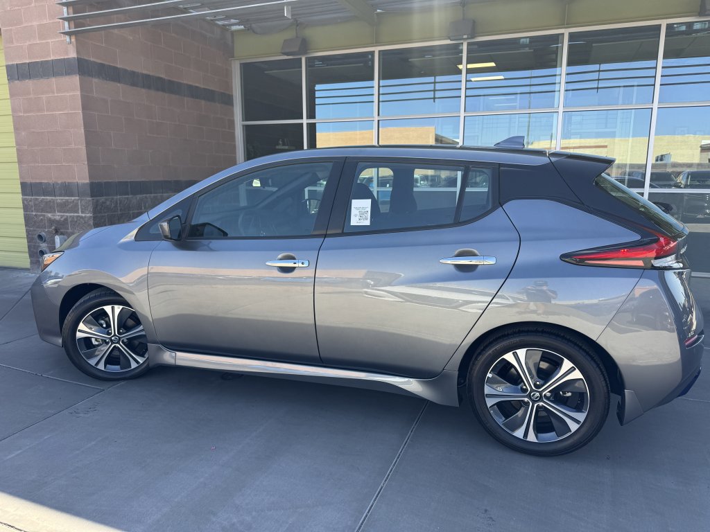 Used 2022 Nissan Leaf SV image 5