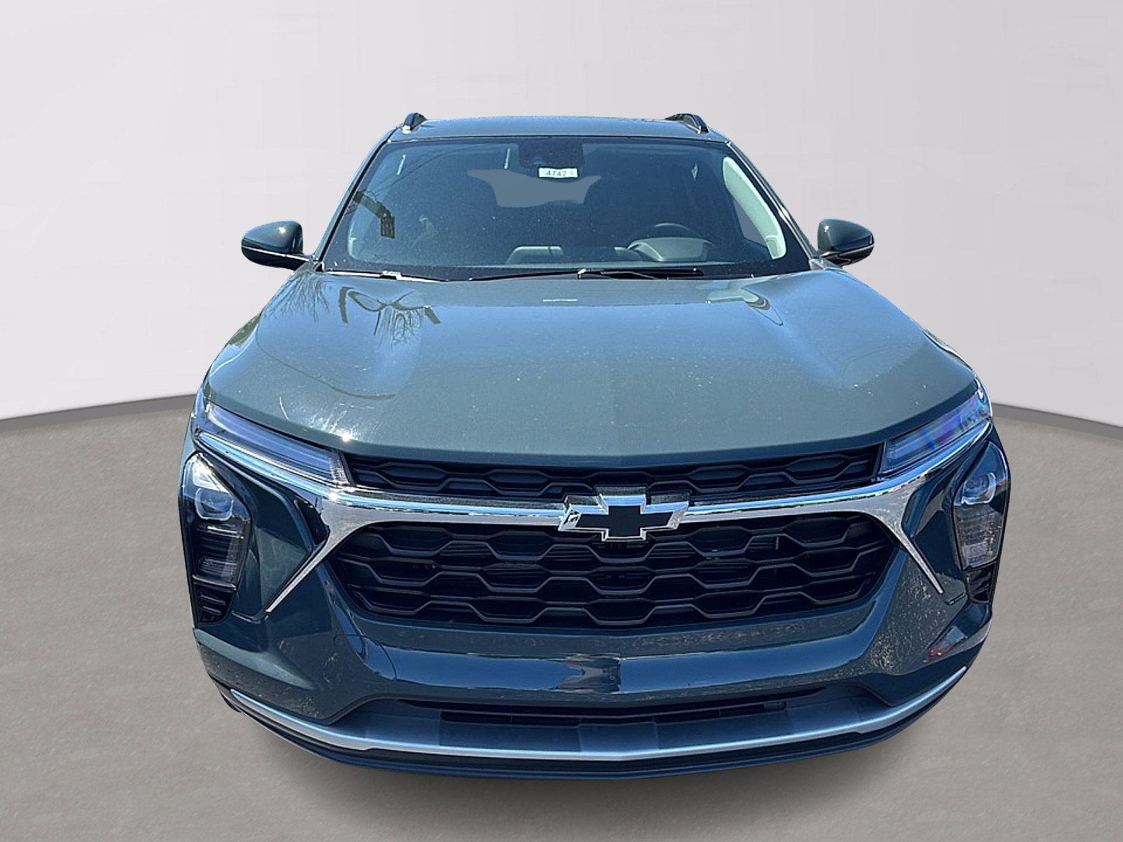 New 2026 Chevrolet Trax LT w/ Driver Confidence Package FWD image 2