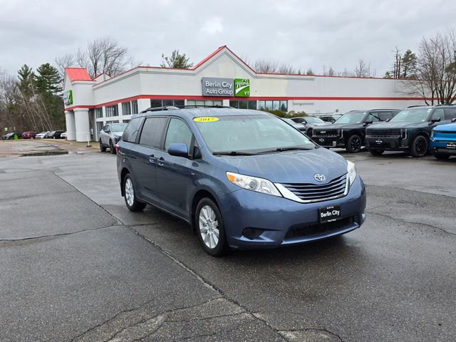 Used 2017 Toyota Sienna LE image 29