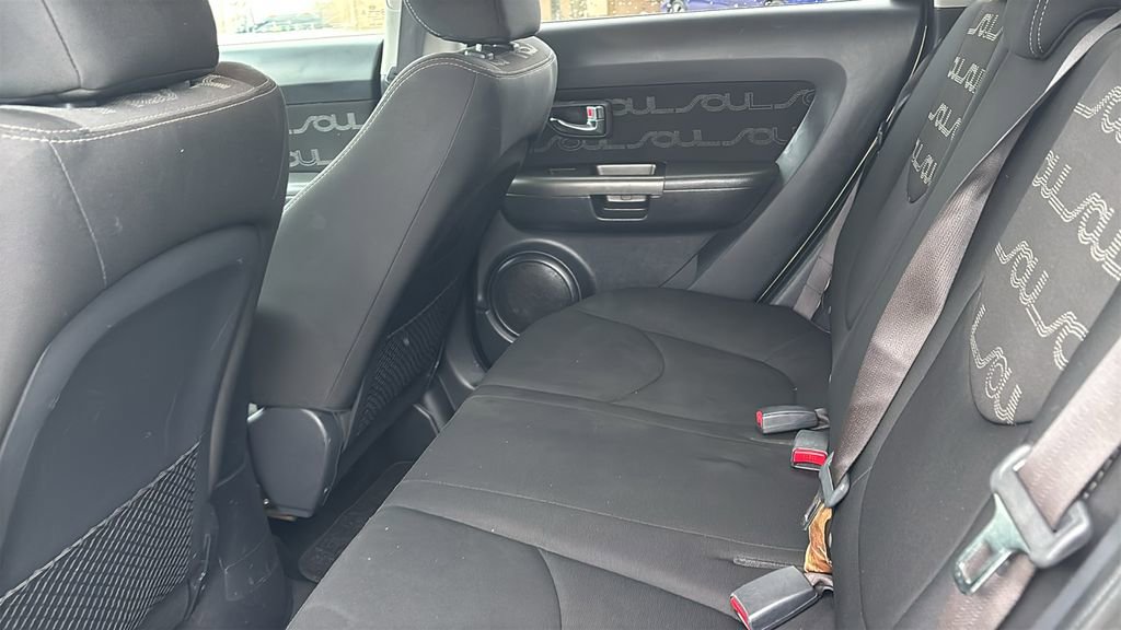 Used 2013 Kia Soul + FWD image 27