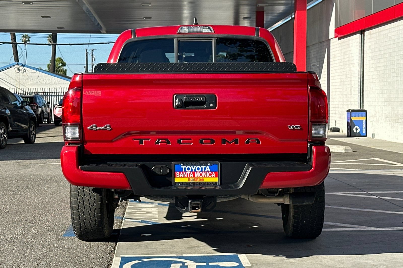 Used 2023 Toyota Tacoma SR AWD/4WD image 5