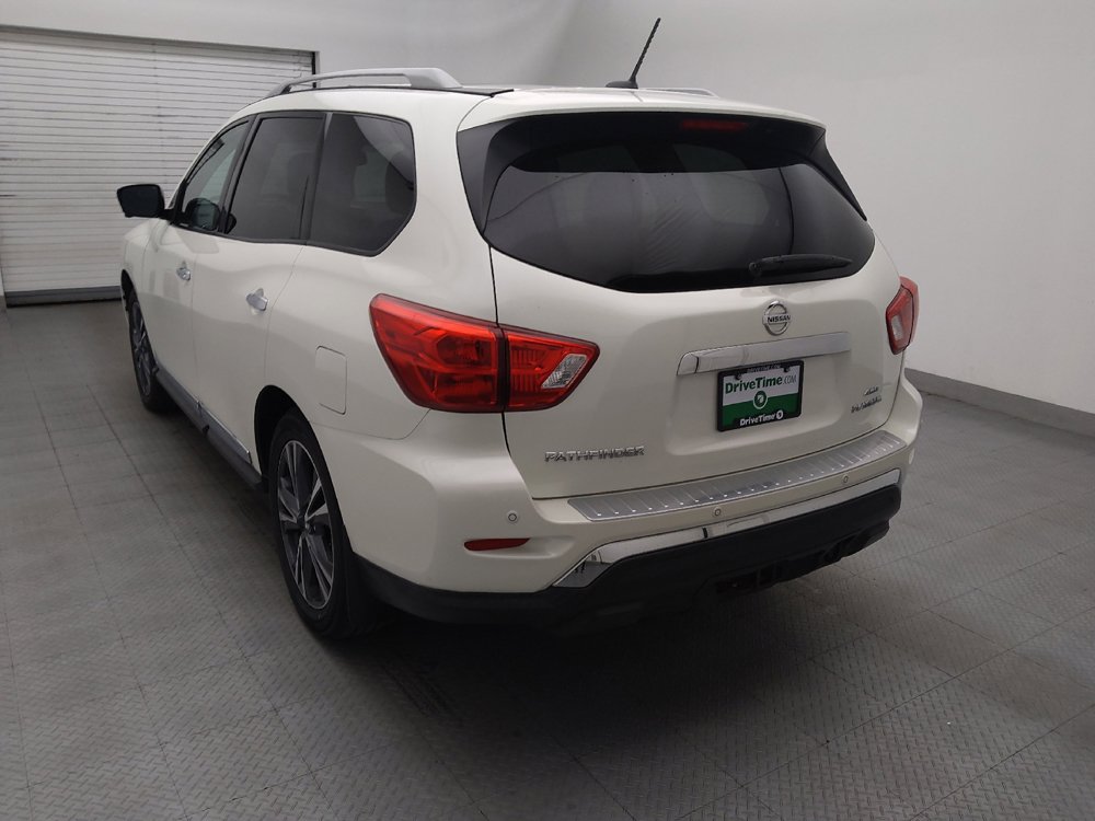 Used 2017 Nissan Pathfinder Platinum w/ Family Entertainment Package AWD/4WD image 5