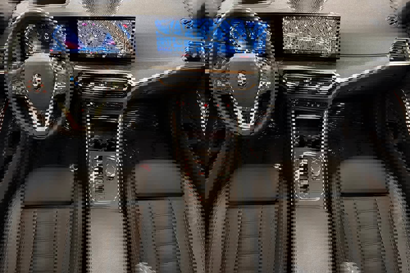 Used 2023 BMW 330i Sedan w/ Premium Package image 3