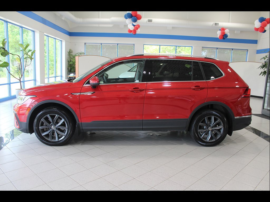 Used 2022 Volkswagen Tiguan SE AWD/4WD image 8