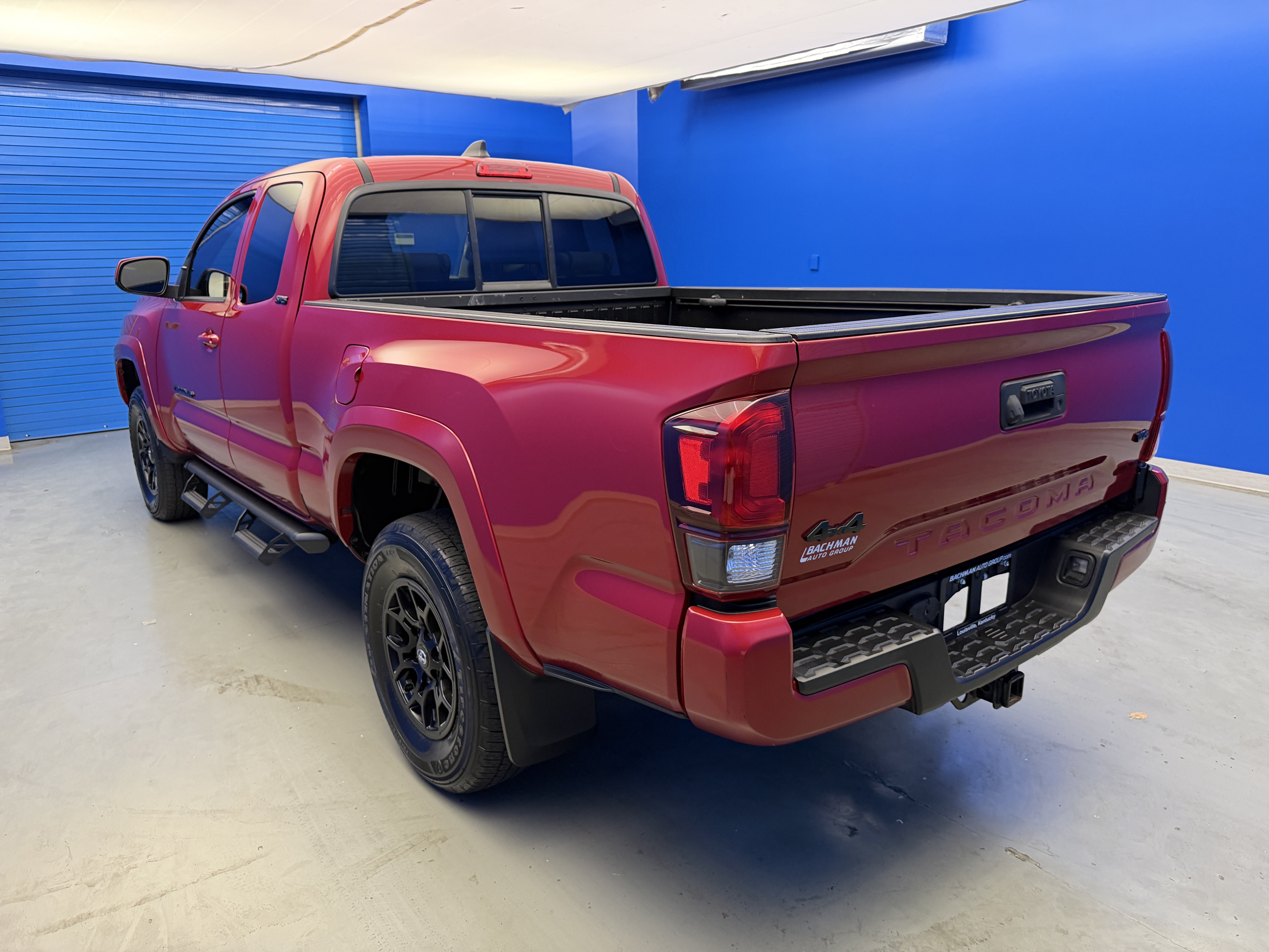 Used 2022 Toyota Tacoma SR5 AWD/4WD image 5
