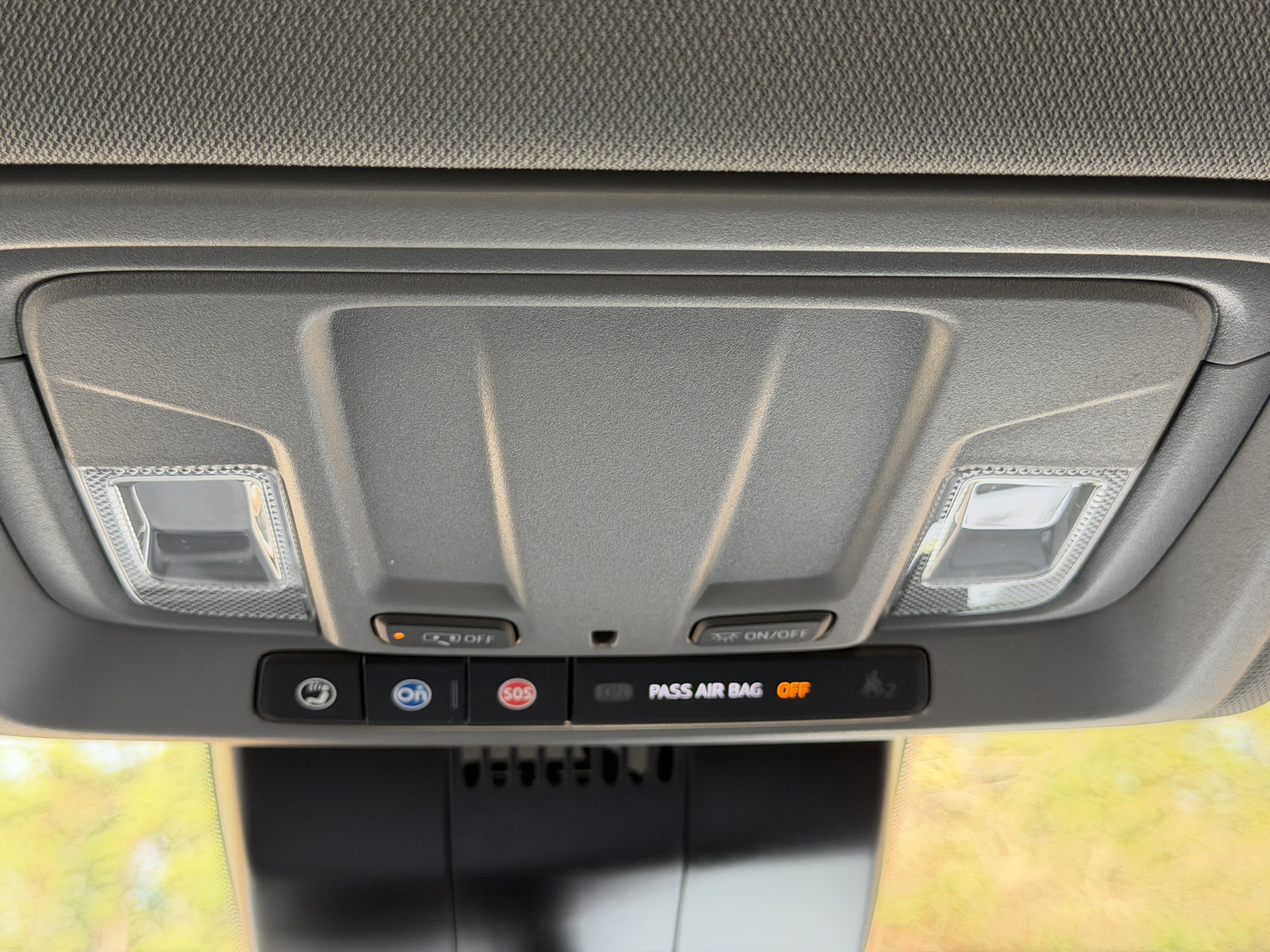 Used 2023 Chevrolet Silverado 1500 LTZ AWD/4WD image 40