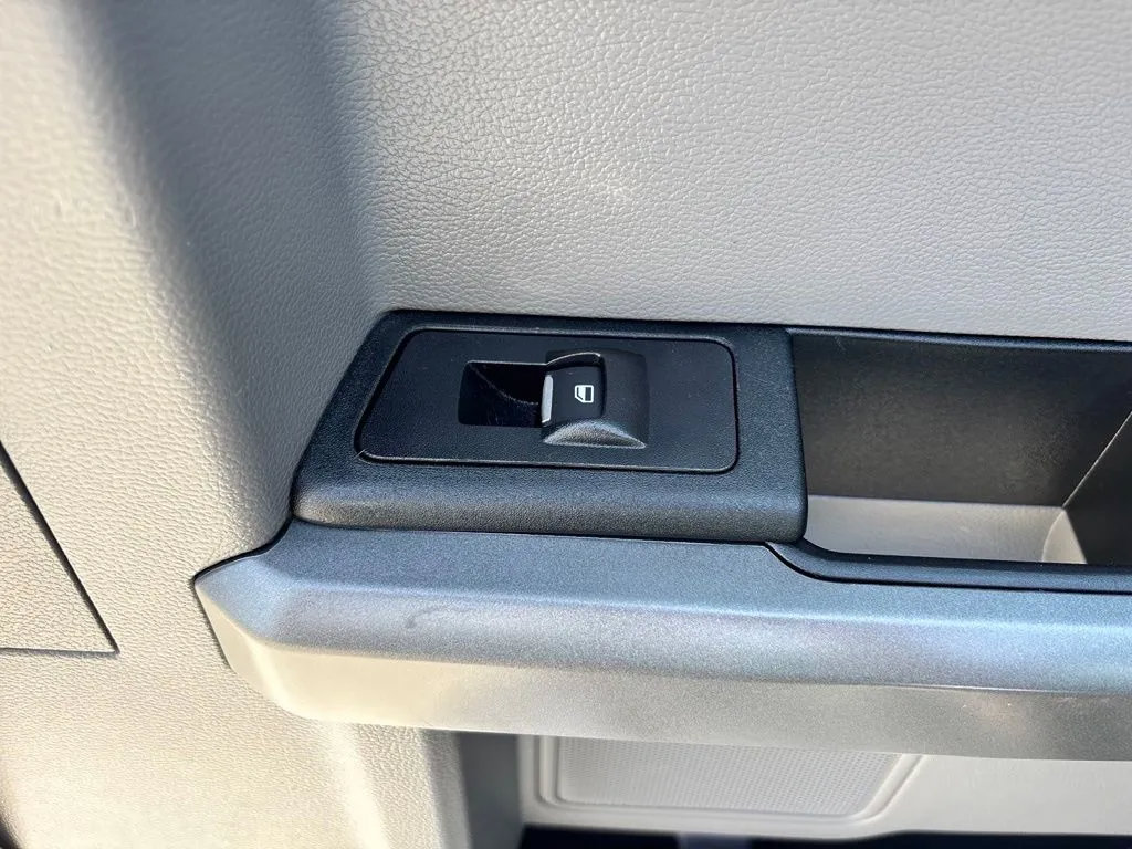 Used 2018 Ford F150 XLT AWD/4WD image 29