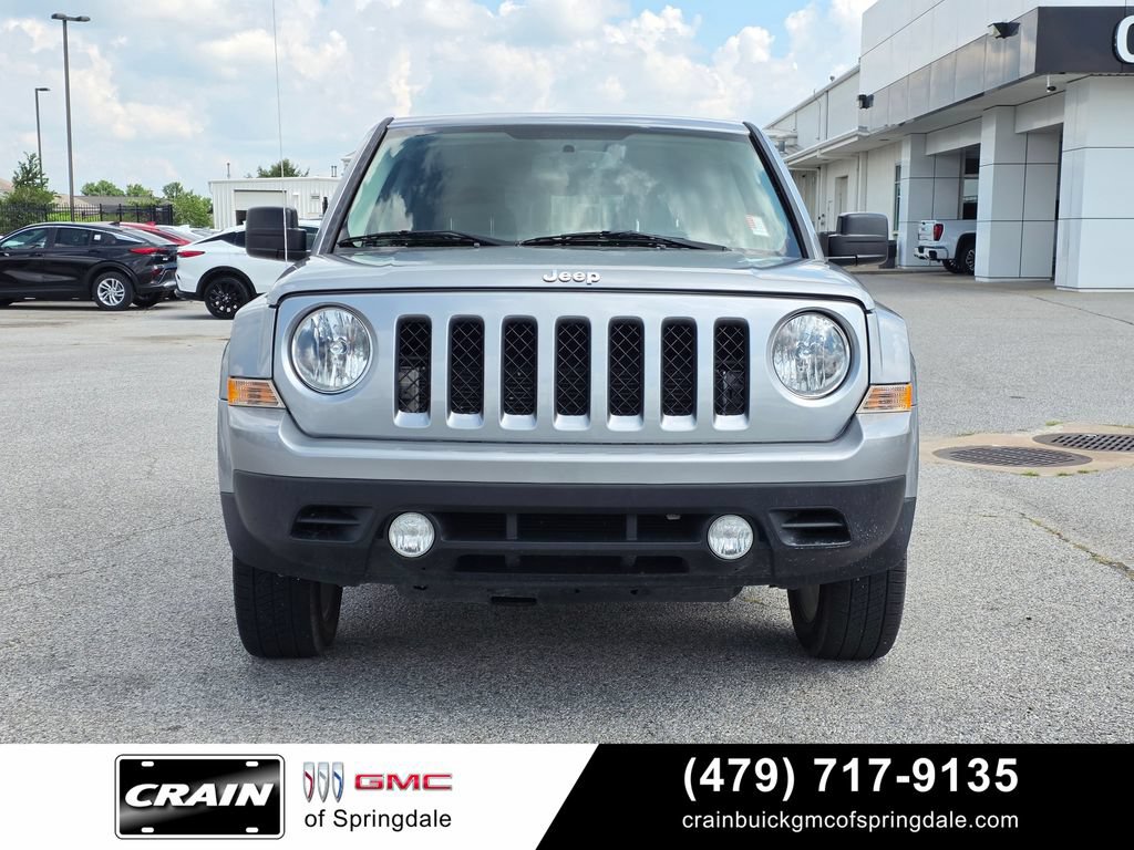 Used 2017 Jeep Patriot Sport w/ Power Value Group AWD/4WD image 2