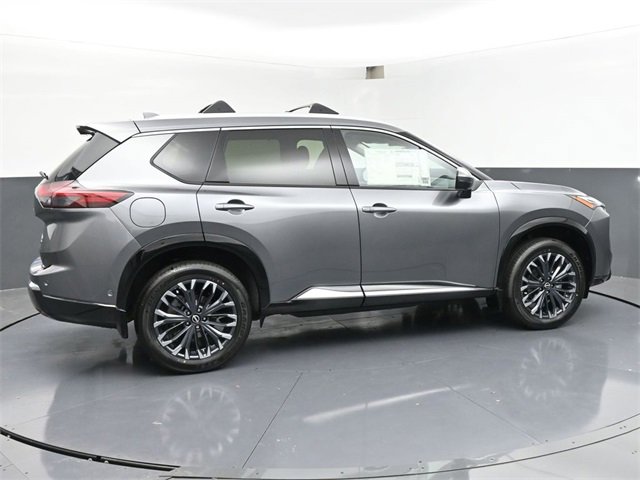 New 2026 Nissan Rogue Platinum image 3