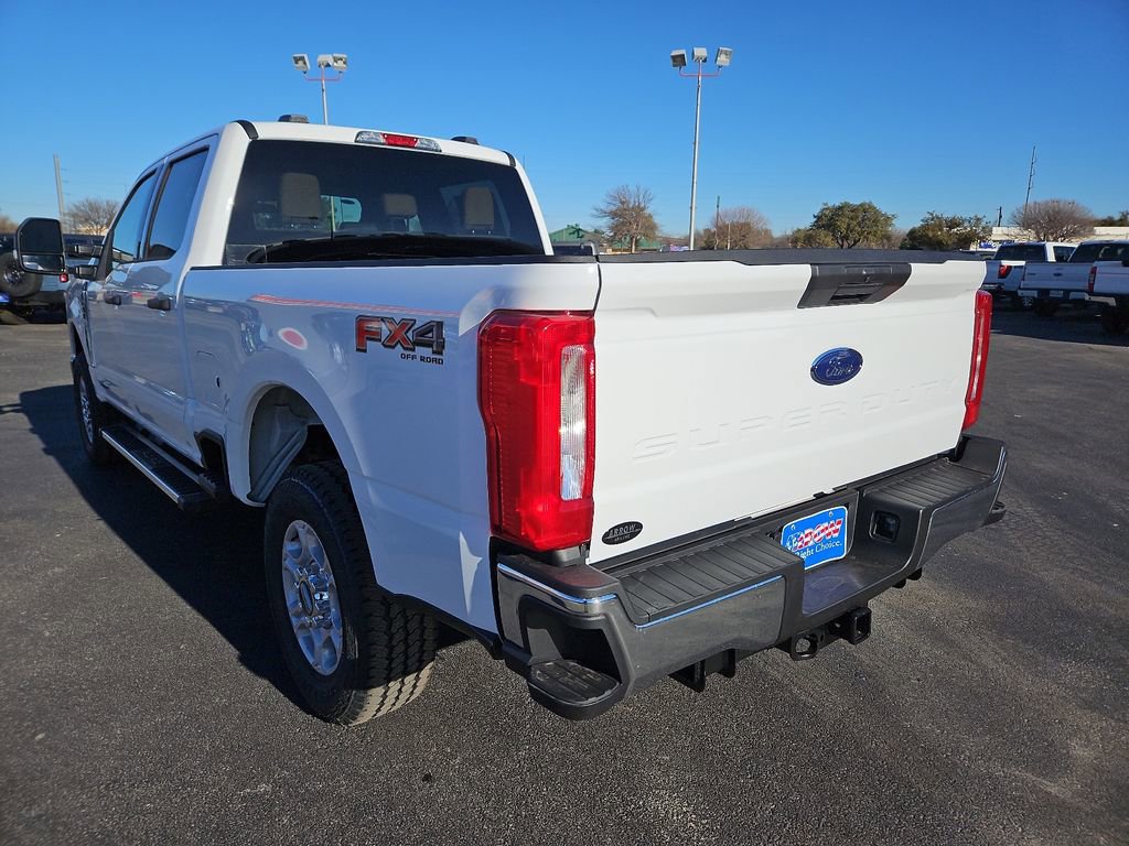 New 2026 Ford F250 XLT w/ FX4 Off-Road Package image 9