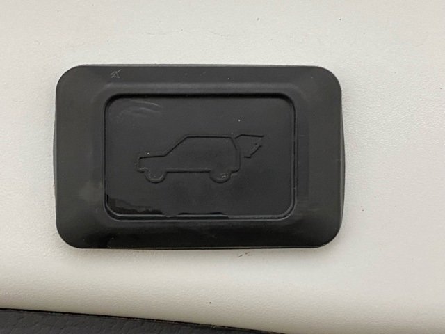 Certified 2023 Toyota RAV4 XLE w/ Convenience Package image 13