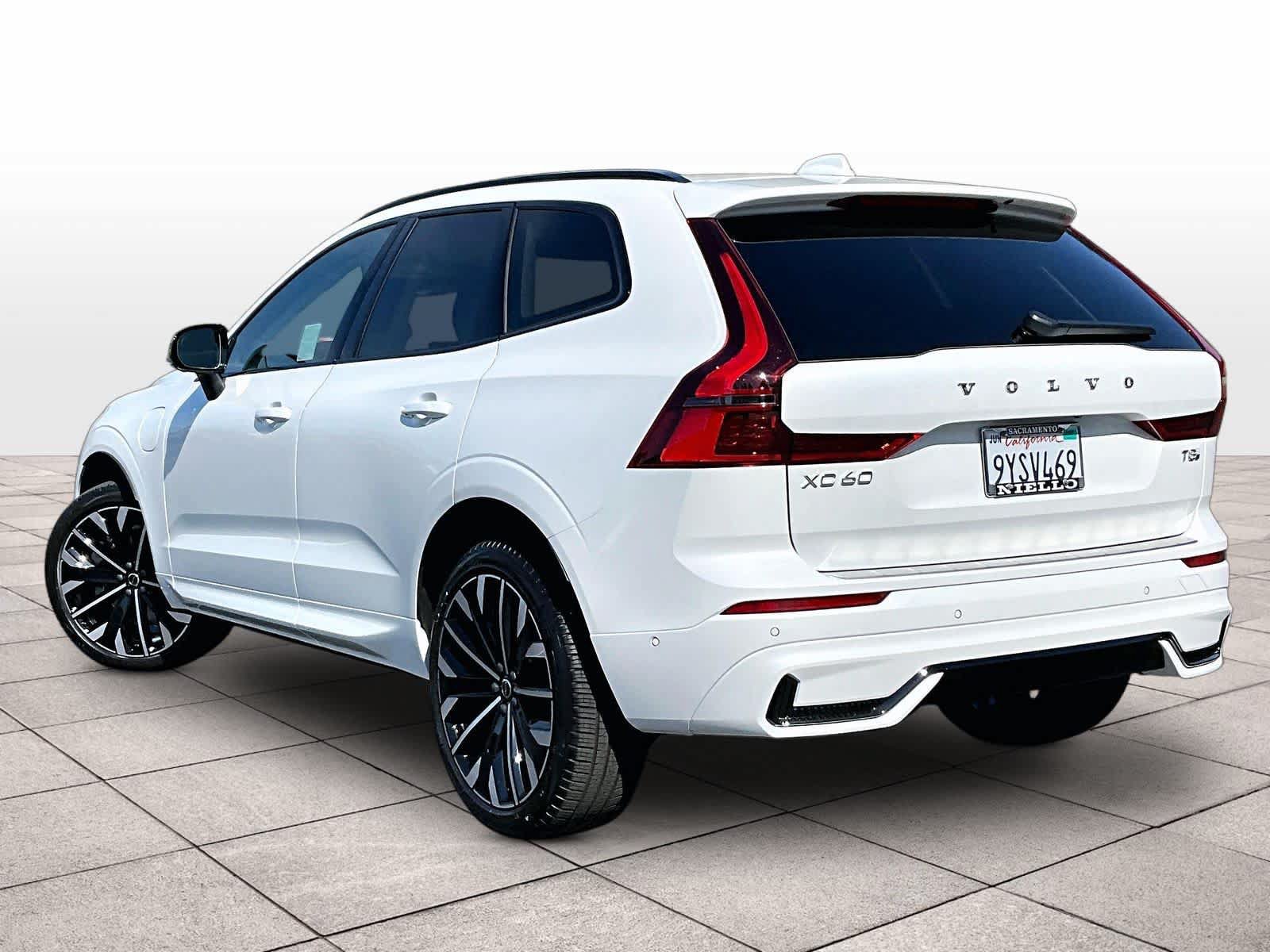 Used 2026 Volvo XC60 T8 Ultra w/ Protection Package Premier AWD/4WD image 15