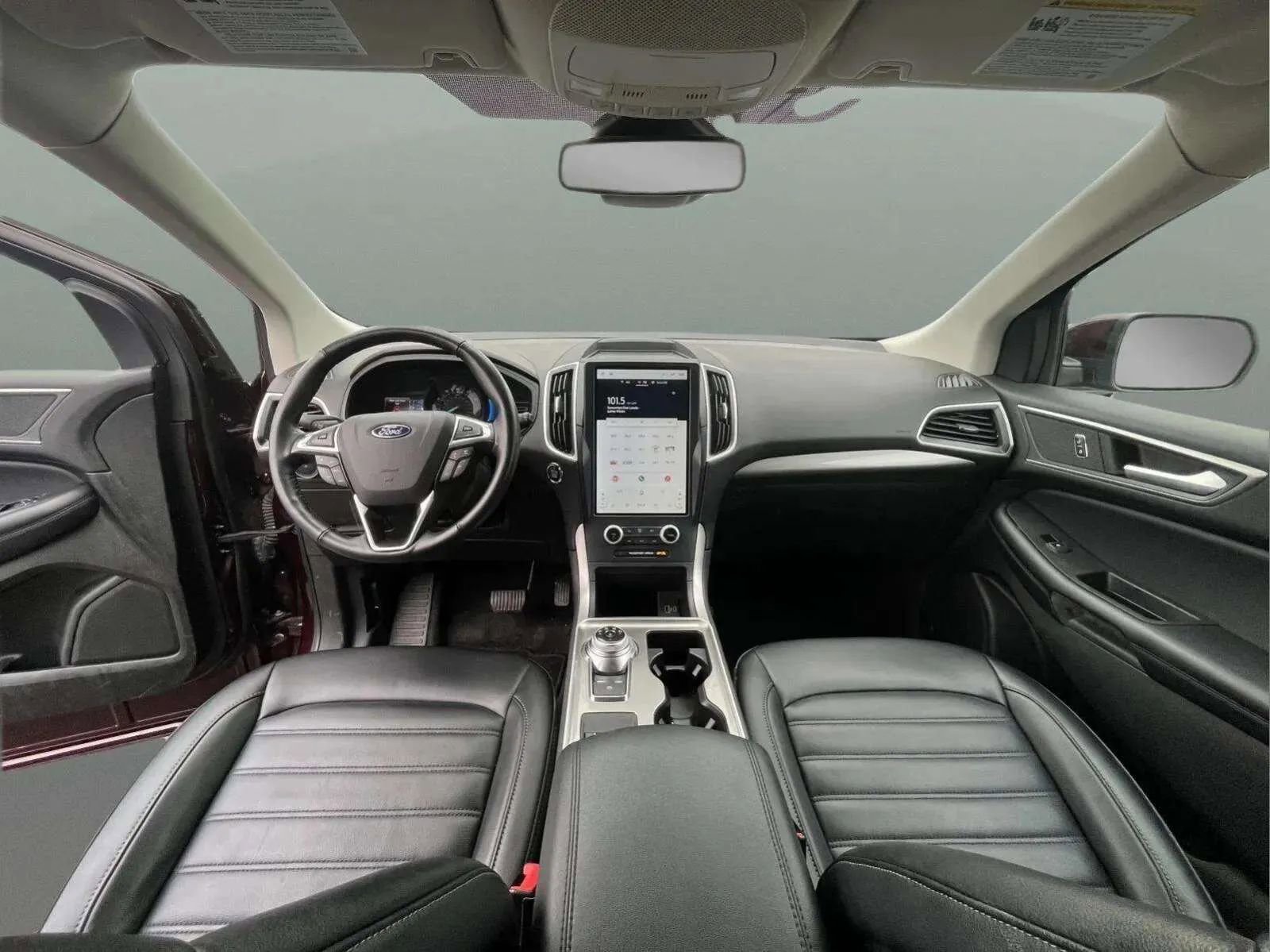 Used 2023 Ford Edge SEL image 17