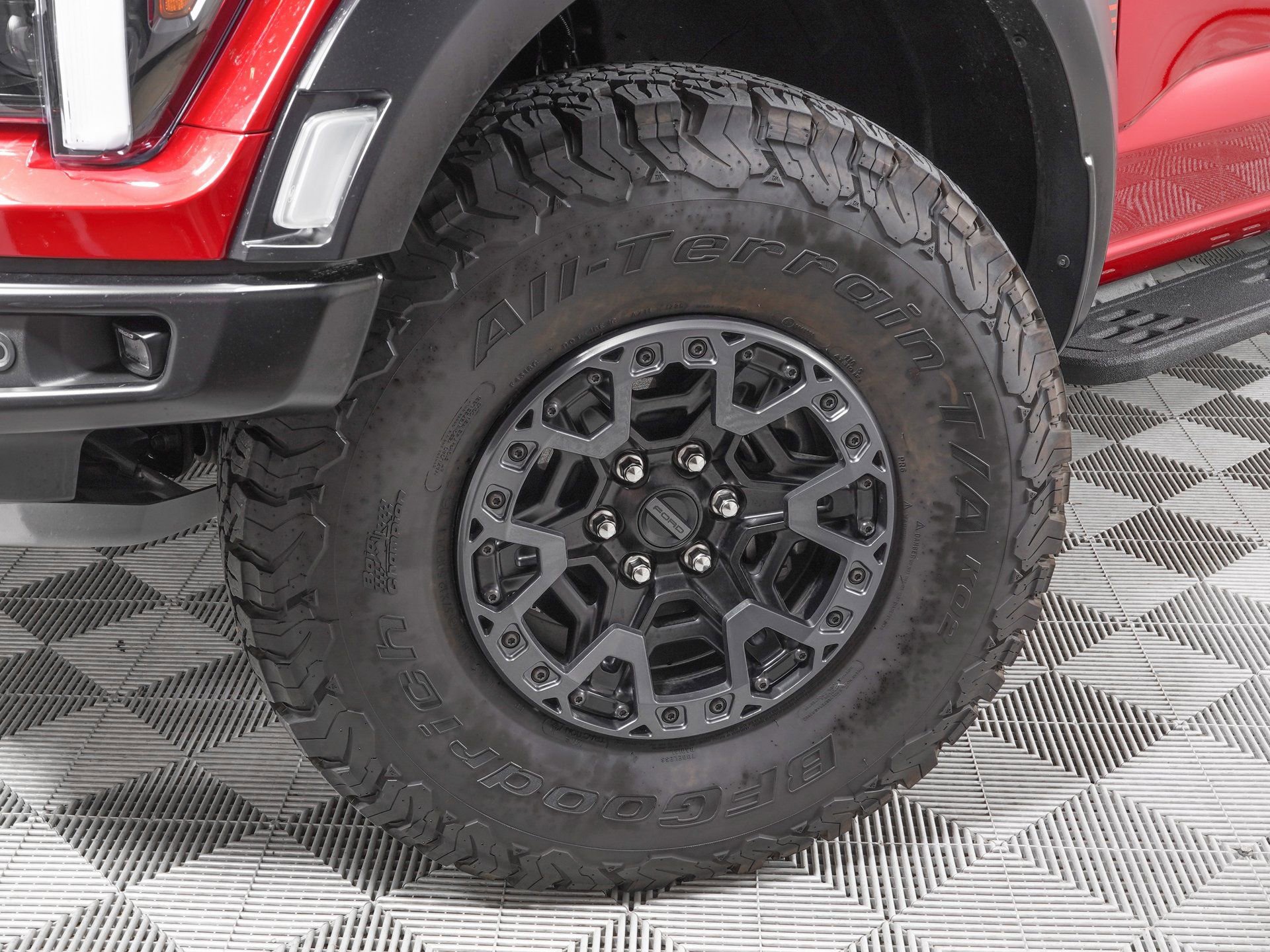 Used 2025 Ford F150 Raptor w/ Equipment Group 803A Raptor R image 31