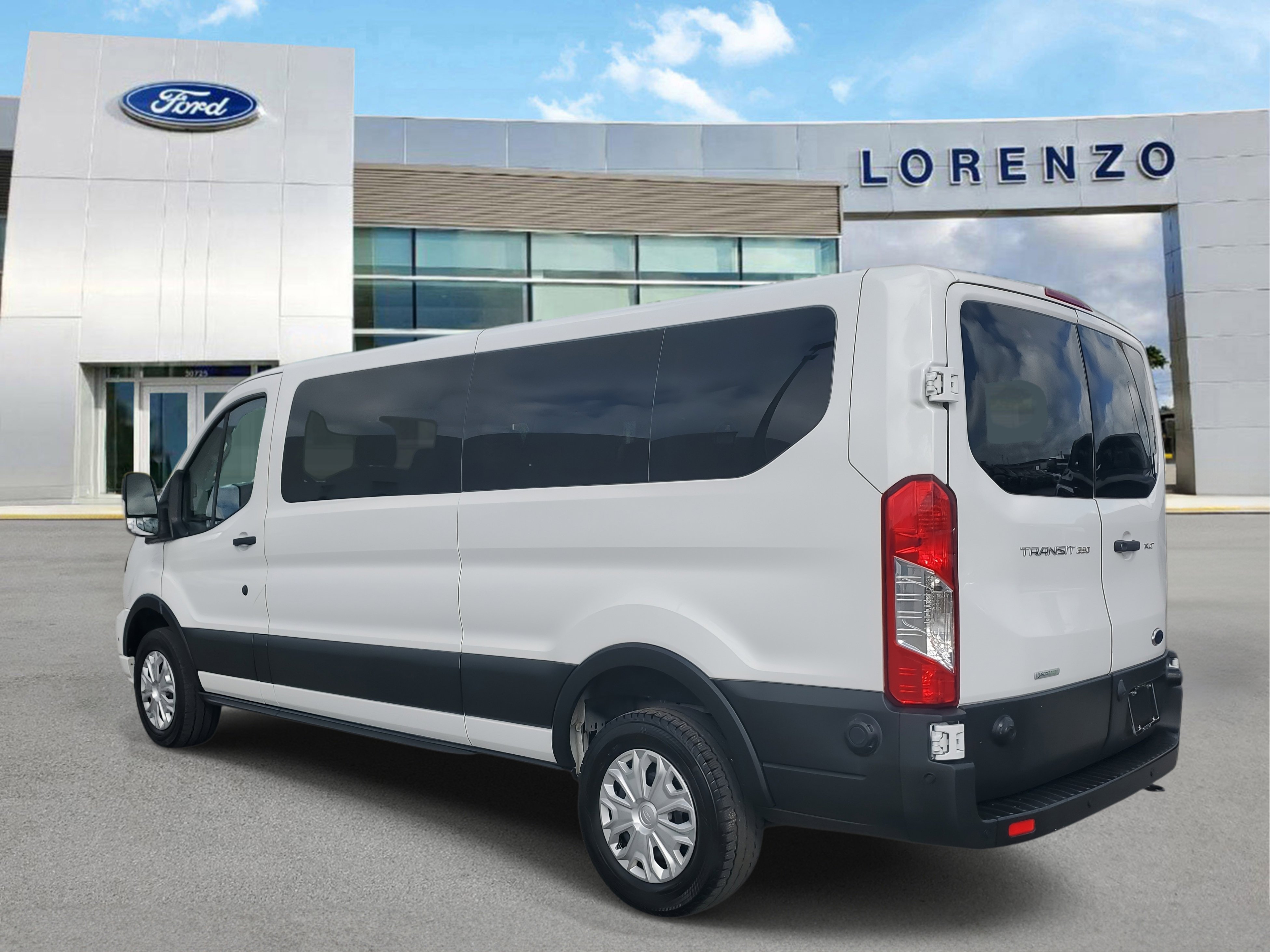 Used 2024 Ford Transit 350 XLT image 7