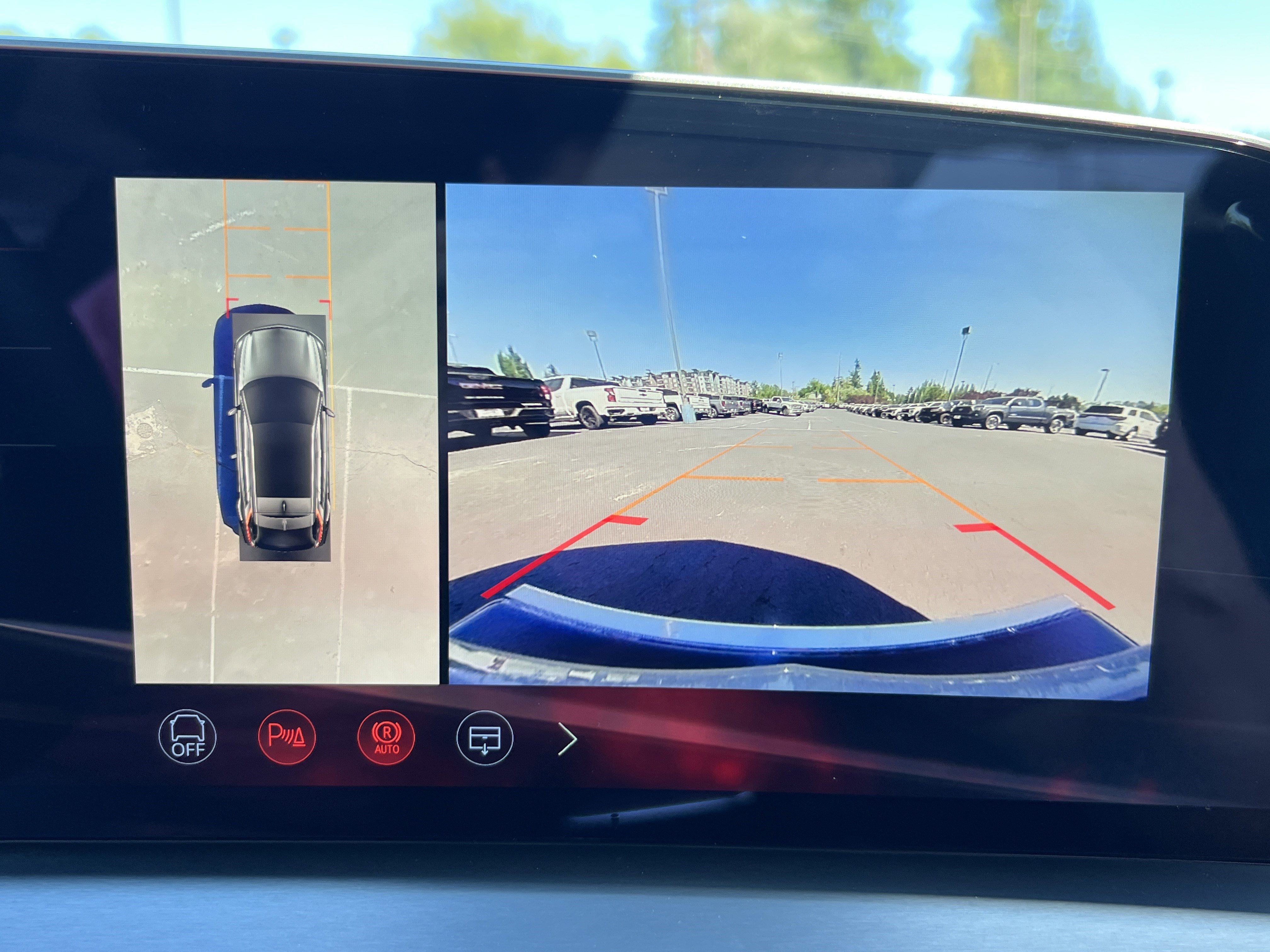 New 2026 Cadillac Lyriq V image 14