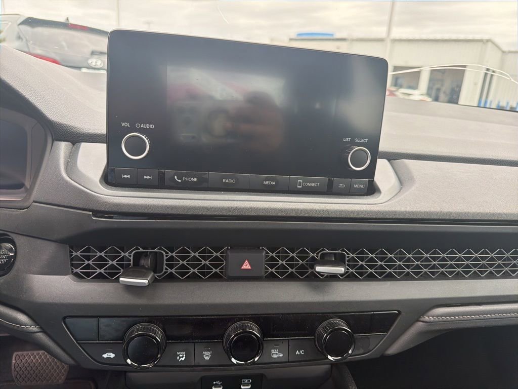 Used 2023 Honda Accord EX image 14