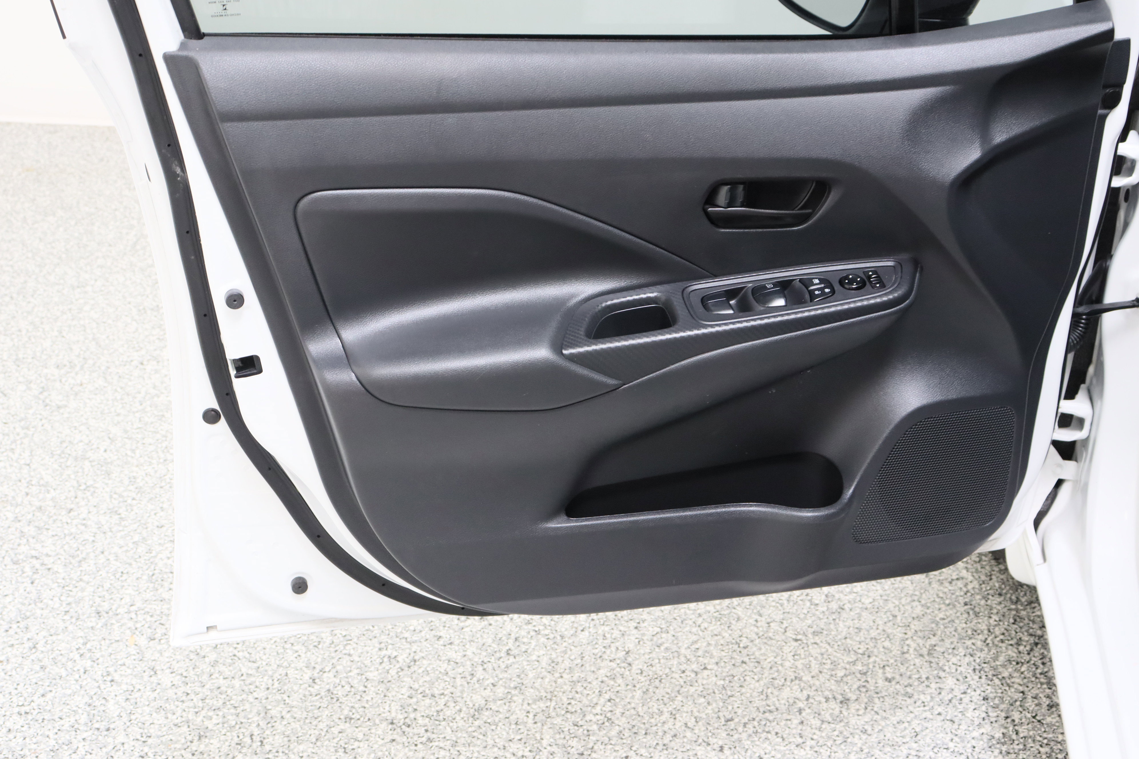 Used 2025 Nissan Versa S w/ Trunk Package FWD image 12