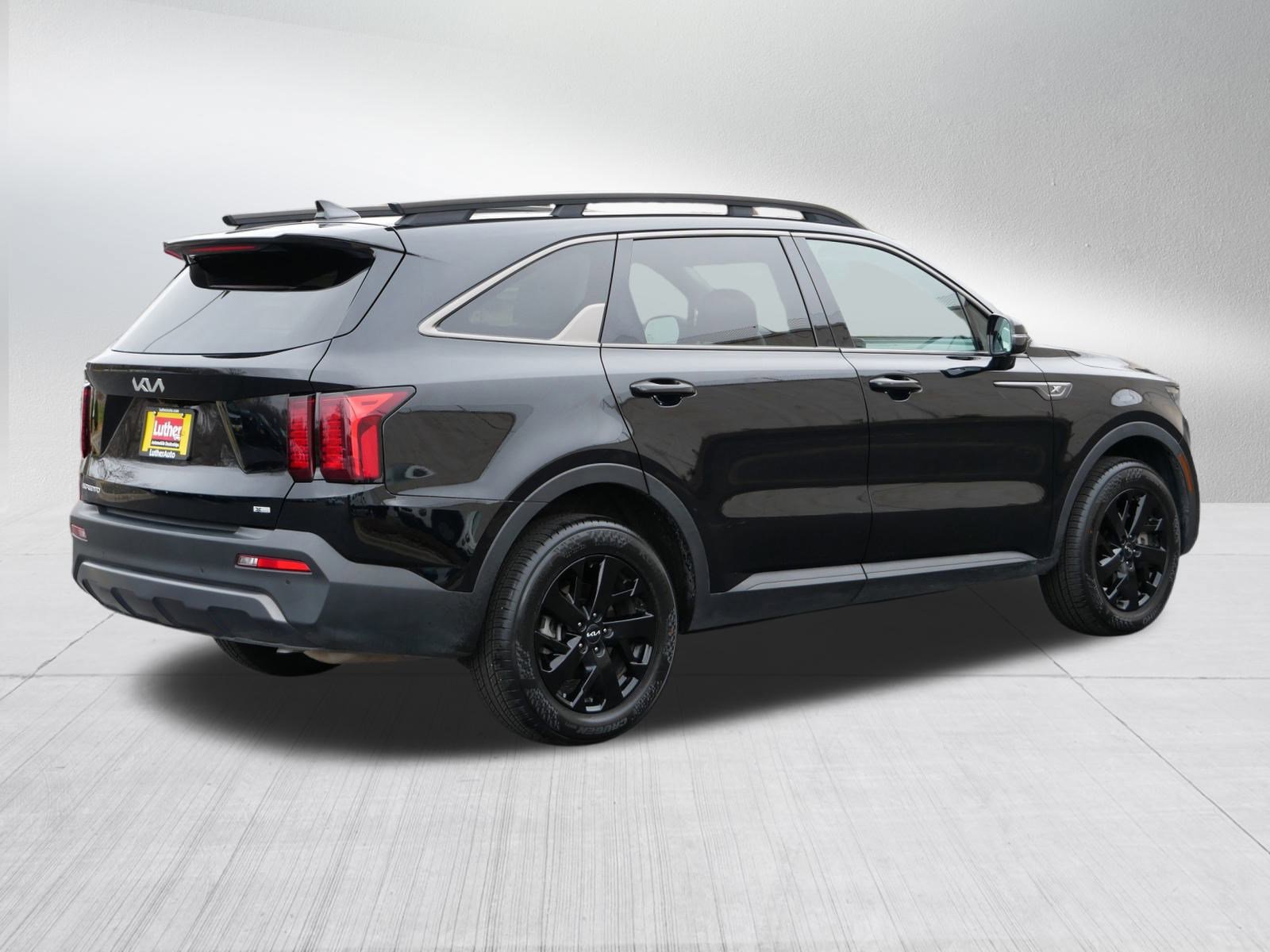 Used 2023 Kia Sorento S w/ Panoramic Sunroof Package image 7