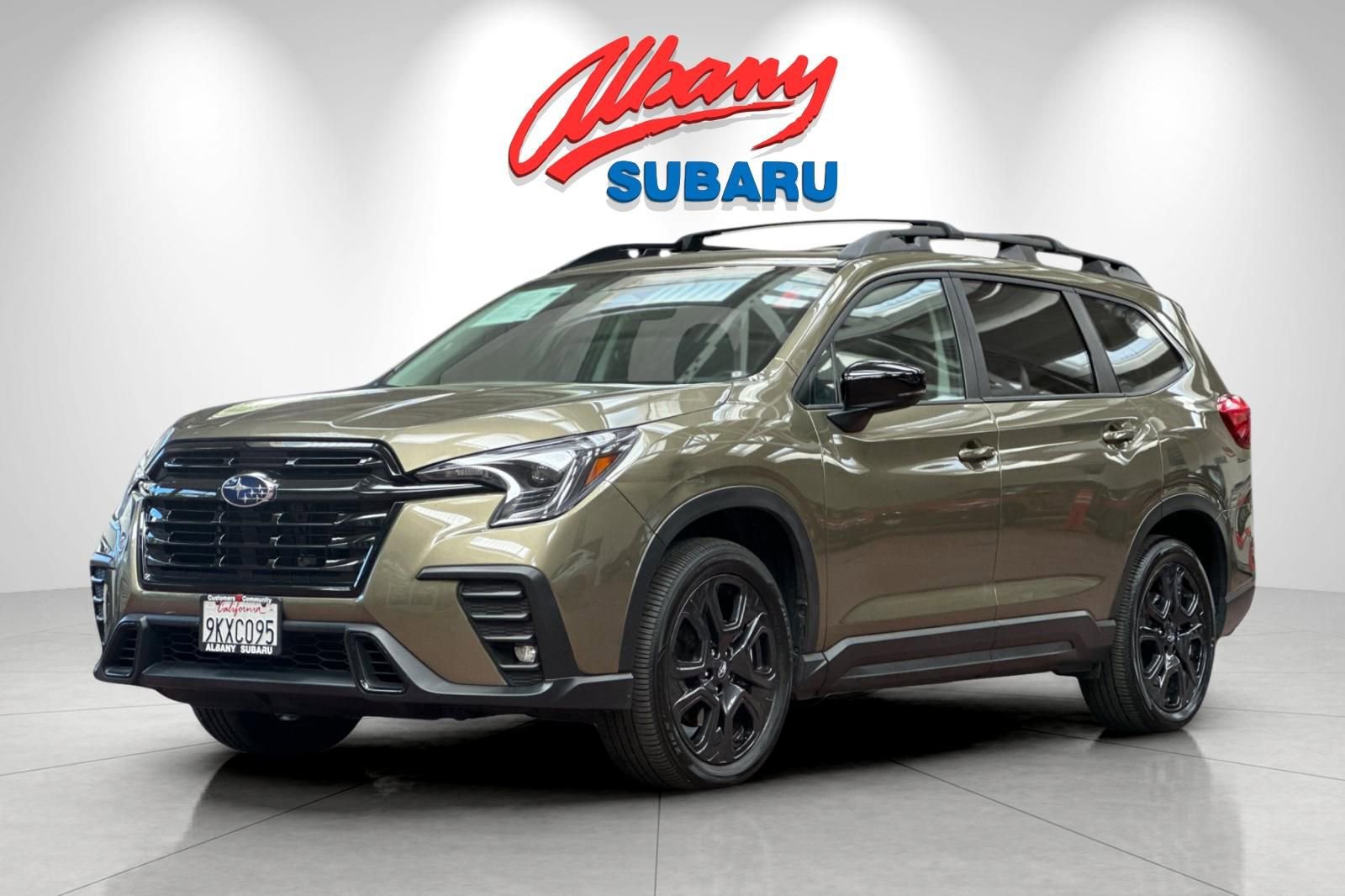 Used 2024 Subaru Ascent Onyx Edition image 9
