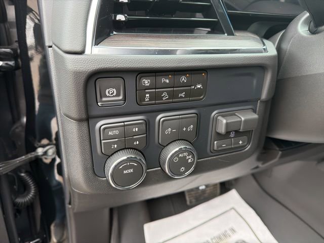 New 2026 Chevrolet Suburban LS w/ LPO, Dark Essentials Package AWD/4WD image 13