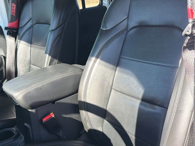 Used 2022 Jeep Wrangler Unlimited Sahara image 19