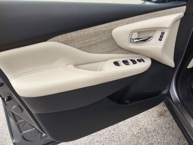 Used 2024 Nissan Murano SL image 11