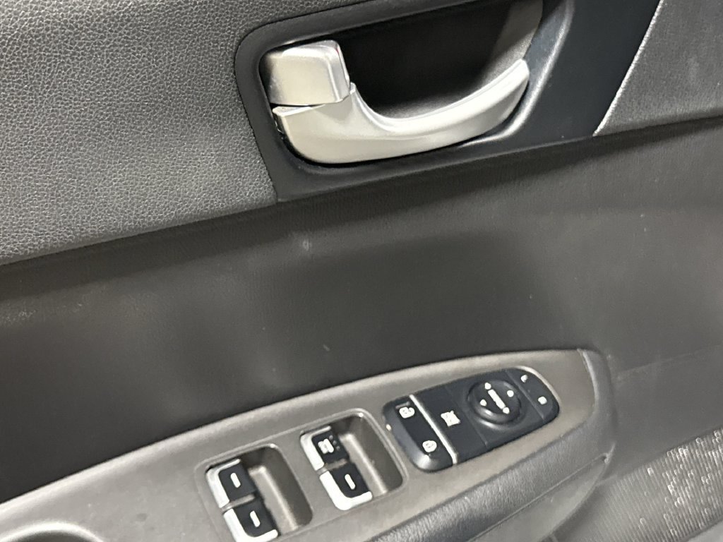 Used 2017 Kia Optima LX FWD image 20
