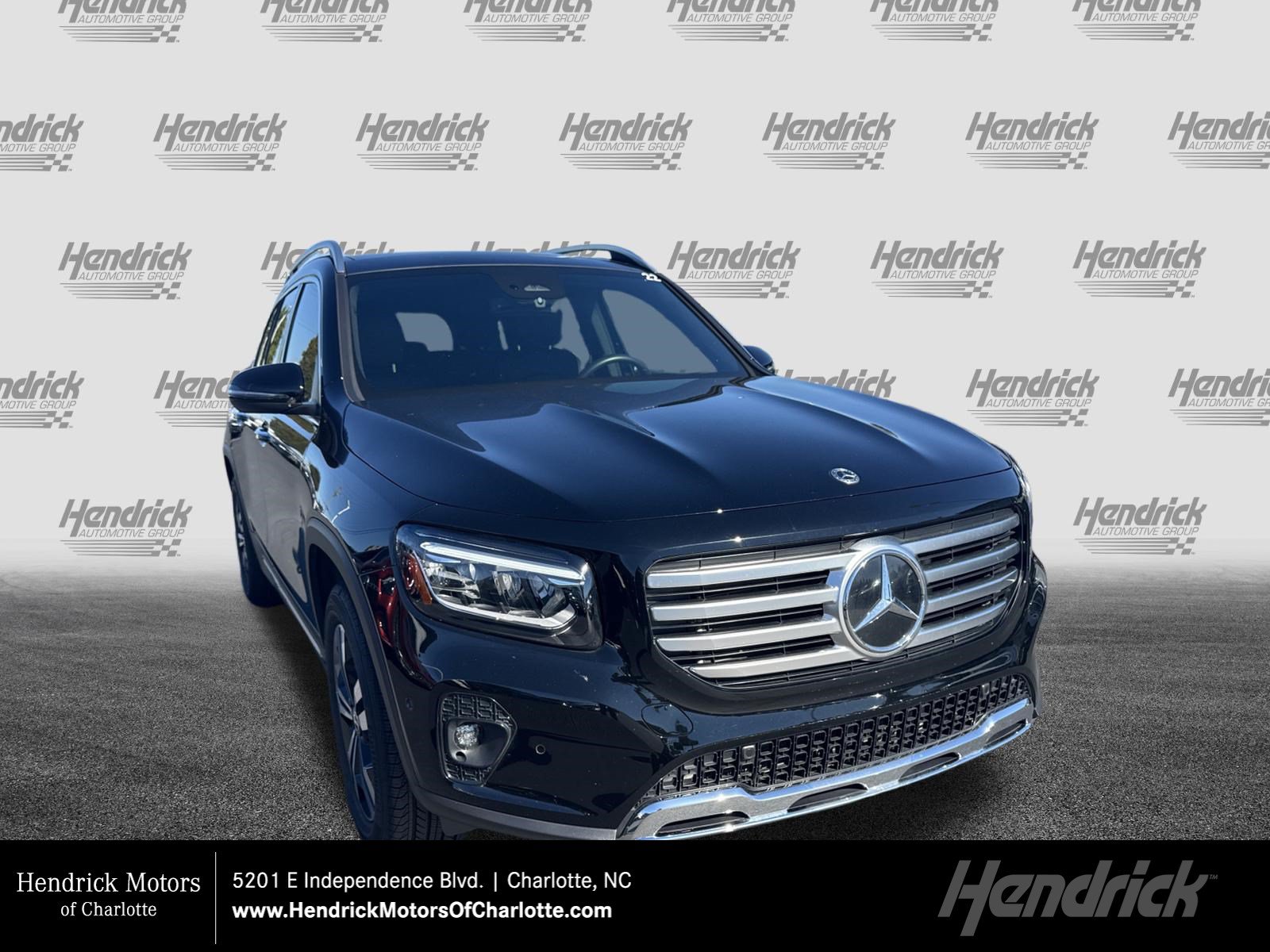 Used 2026 Mercedes-Benz GLB 250 4MATIC image 1