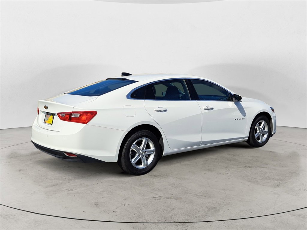 Used 2024 Chevrolet Malibu LS w/ Driver Confidence Package image 3