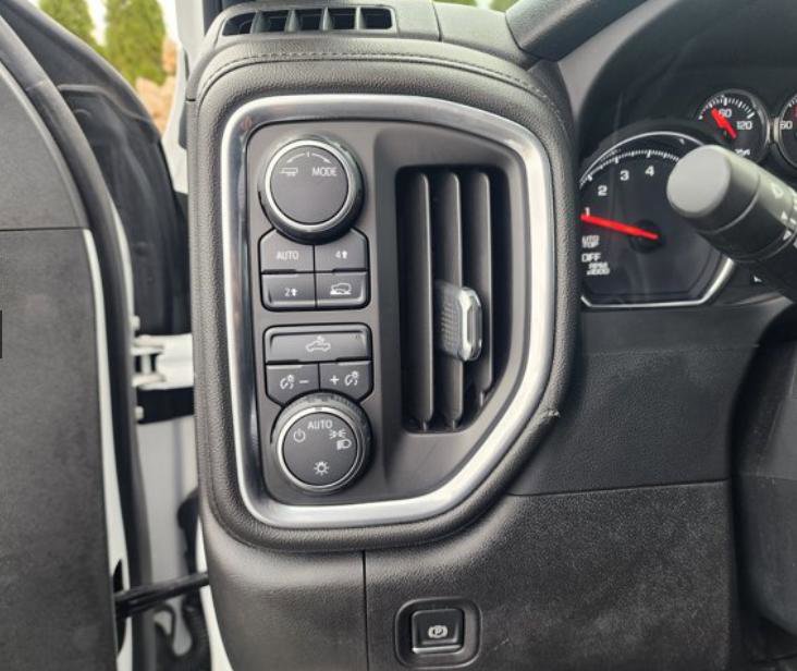 Used 2021 Chevrolet Silverado 1500 LT image 9