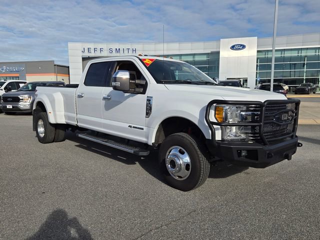 Used 2017 Ford F350 Lariat w/ Chrome Package image 1