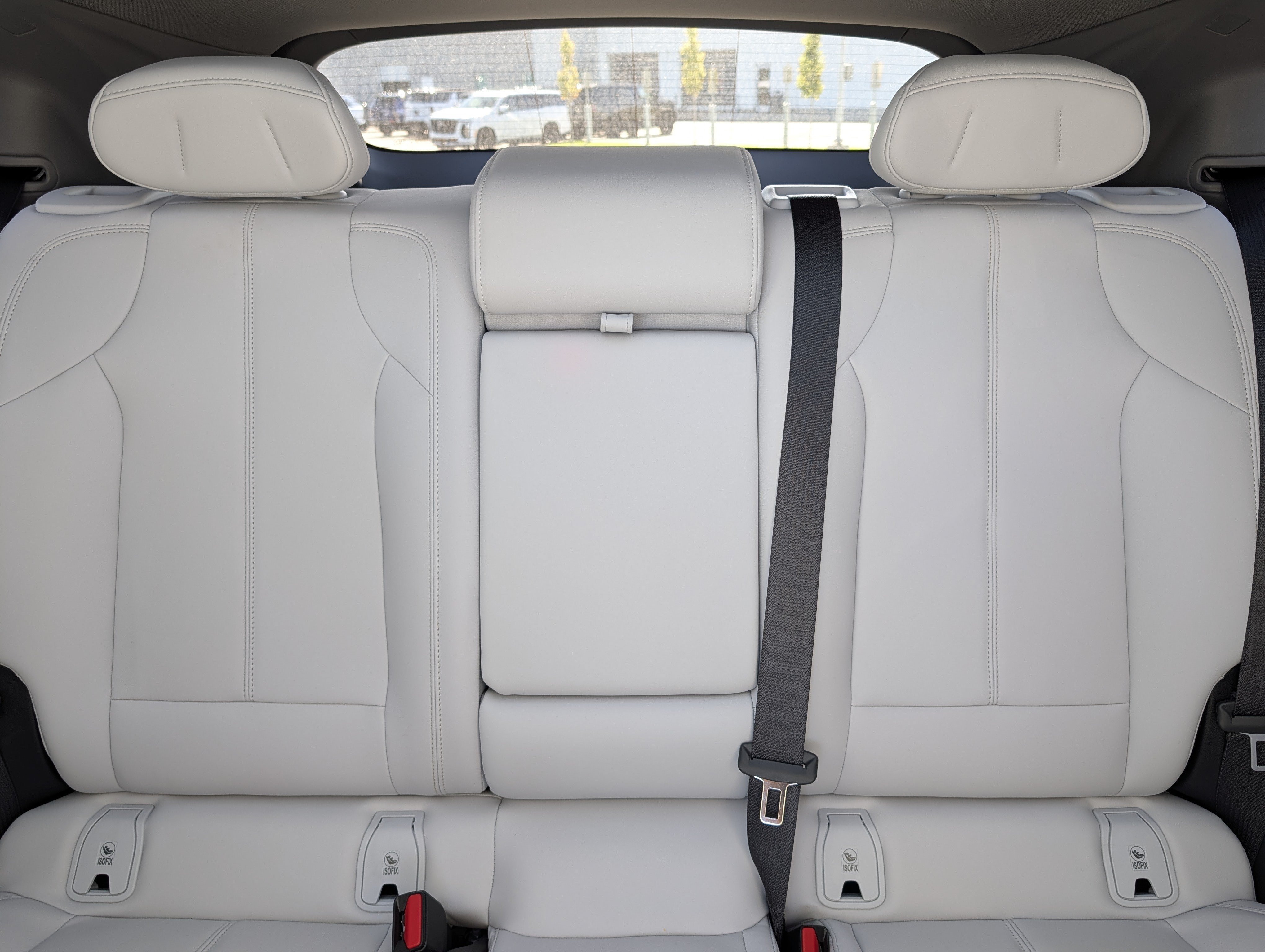 New 2027 Cadillac Optiq Luxury w/ LPO, Floor Liner Package AWD/4WD image 14