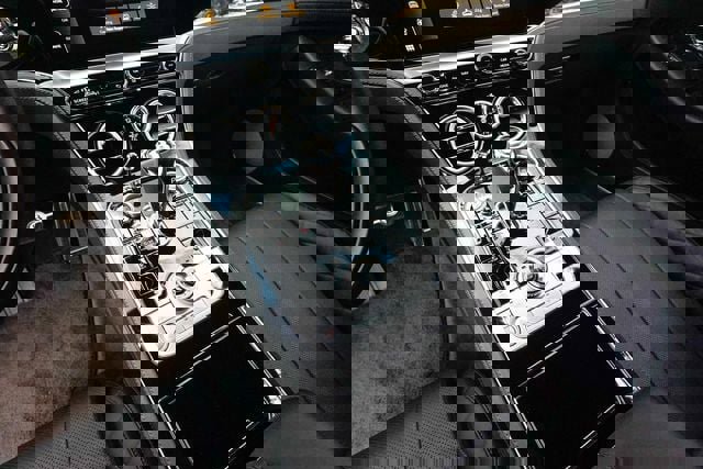 Used 2020 Bentley Continental GT V8 image 66