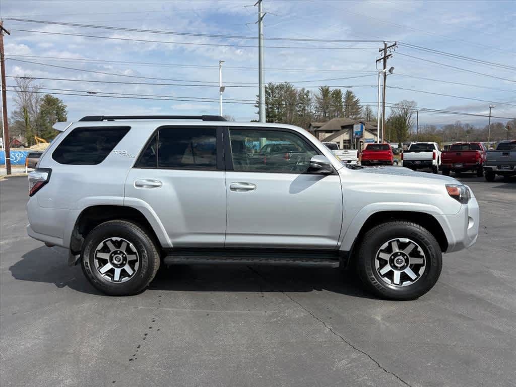 Used 2024 Toyota 4Runner TRD Off-Road Premium image 2