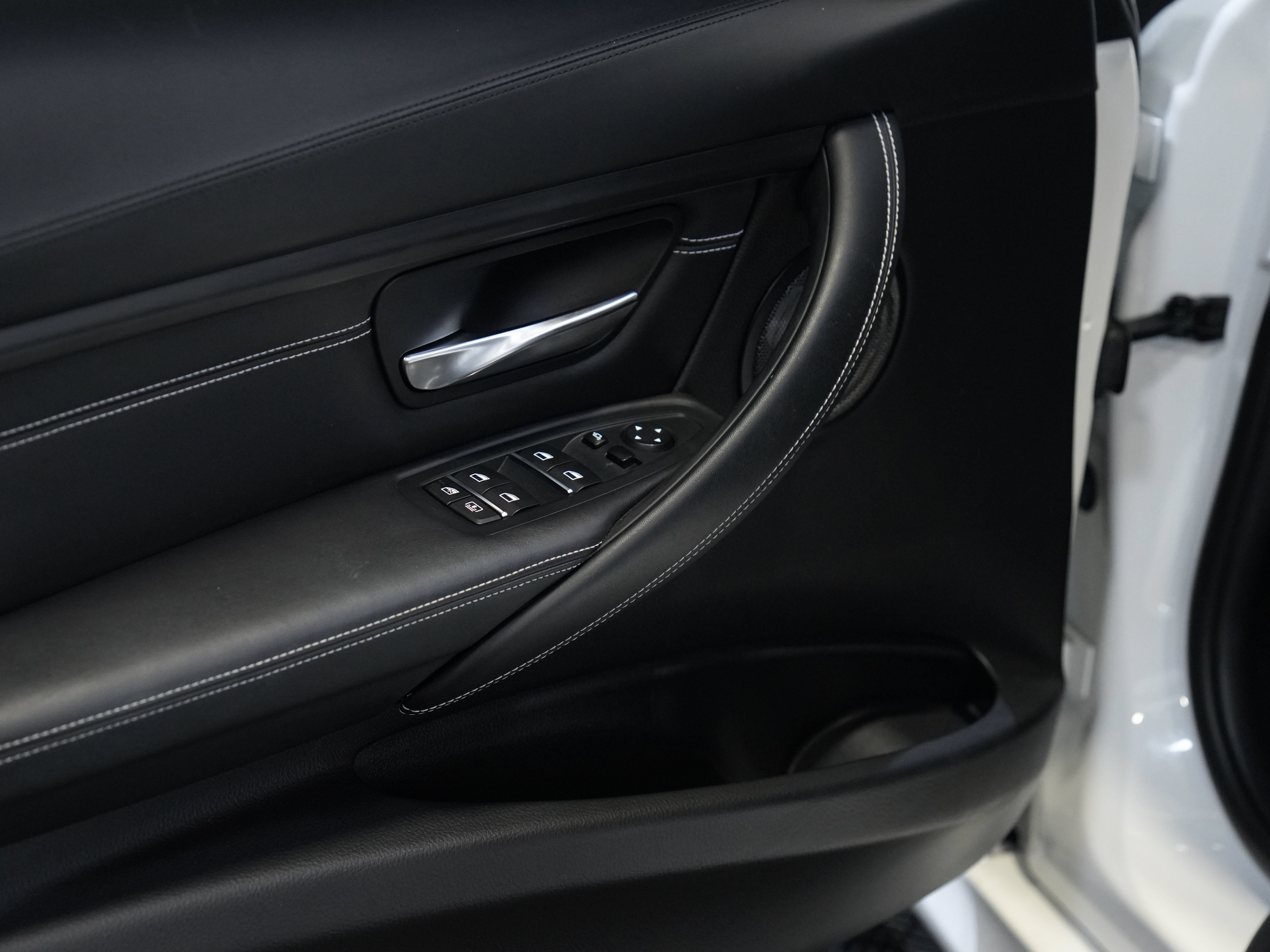 Used 2018 BMW M3 CS w/ Executive Package RWD image 23