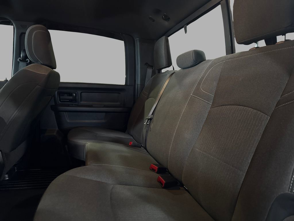 Used 2024 RAM 2500 Tradesman w/ Chrome Appearance Group image 22