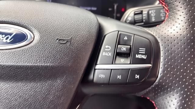 Used 2025 Ford Escape ST-Line Select AWD/4WD image 16
