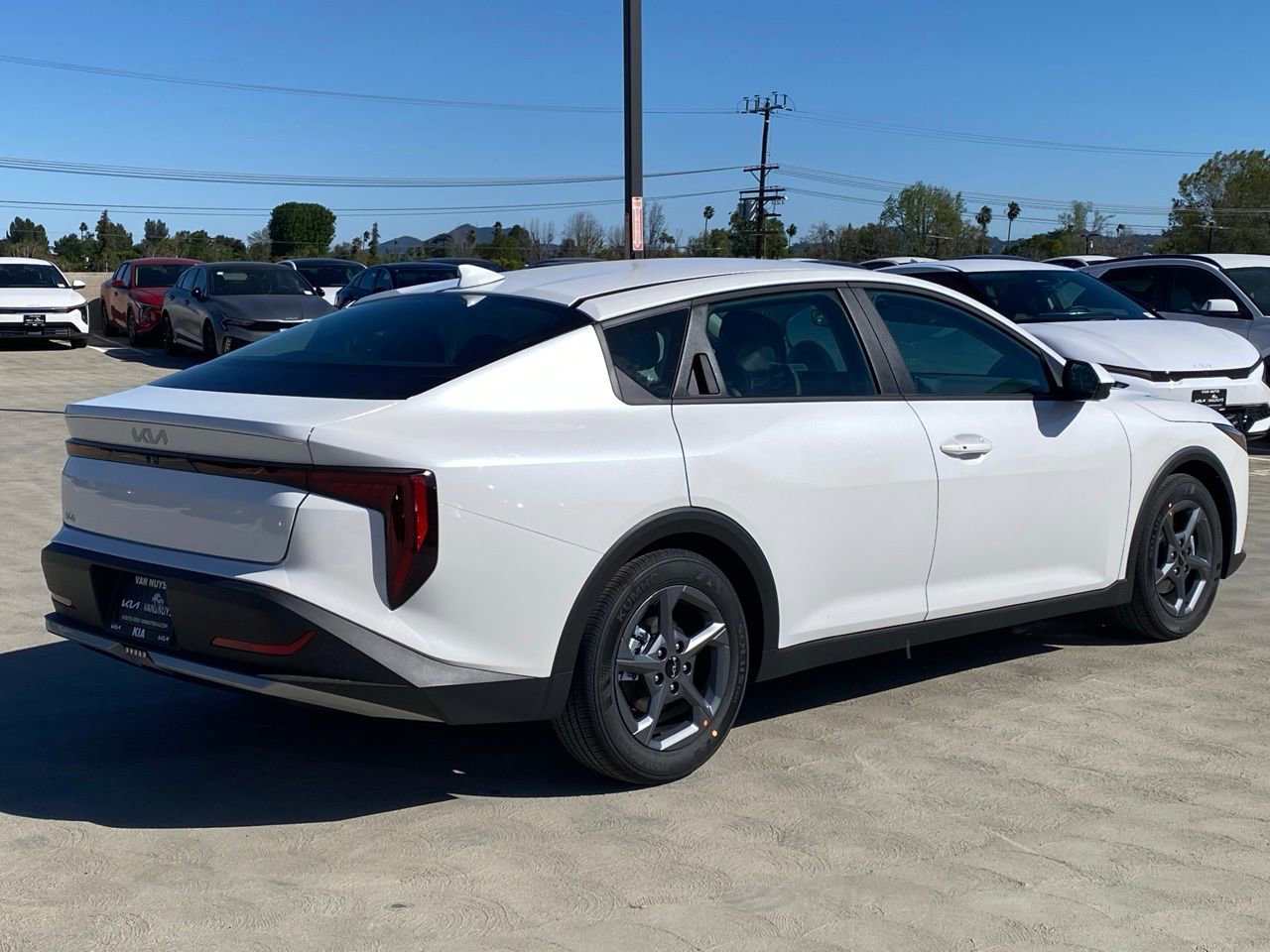 New 2026 Kia K4 LXS image 3