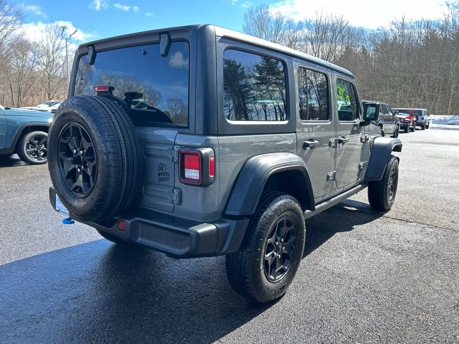 Used 2023 Jeep Wrangler Unlimited w/ Cold Weather Group image 5