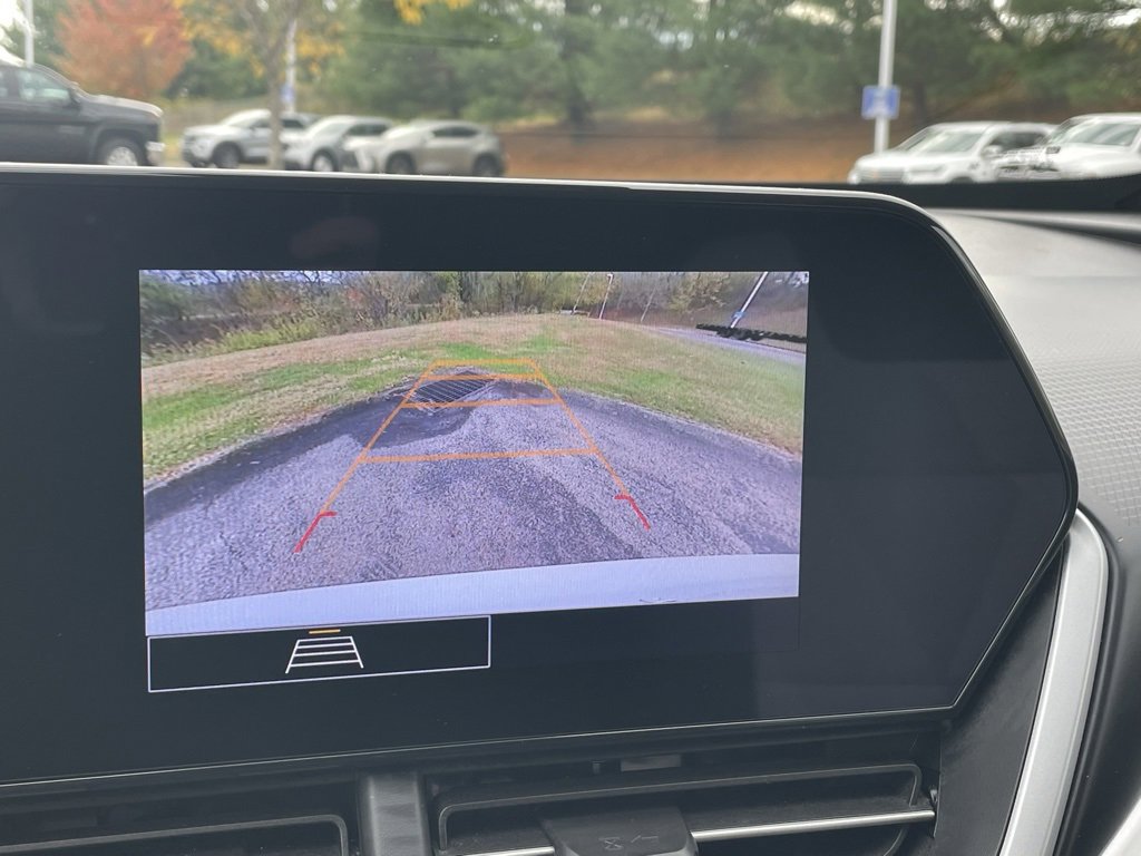 Used 2024 Chevrolet Trax RS w/ Driver Confidence Package image 37