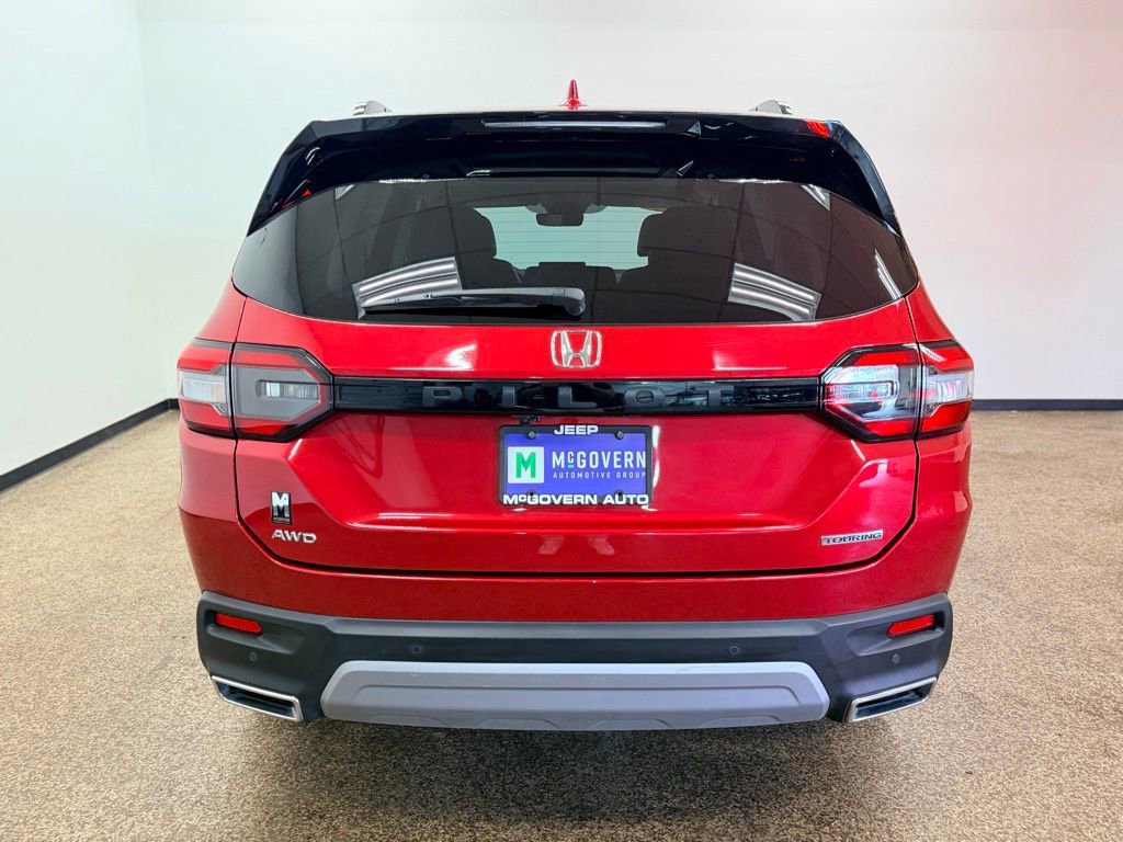 Used 2023 Honda Pilot Touring image 4