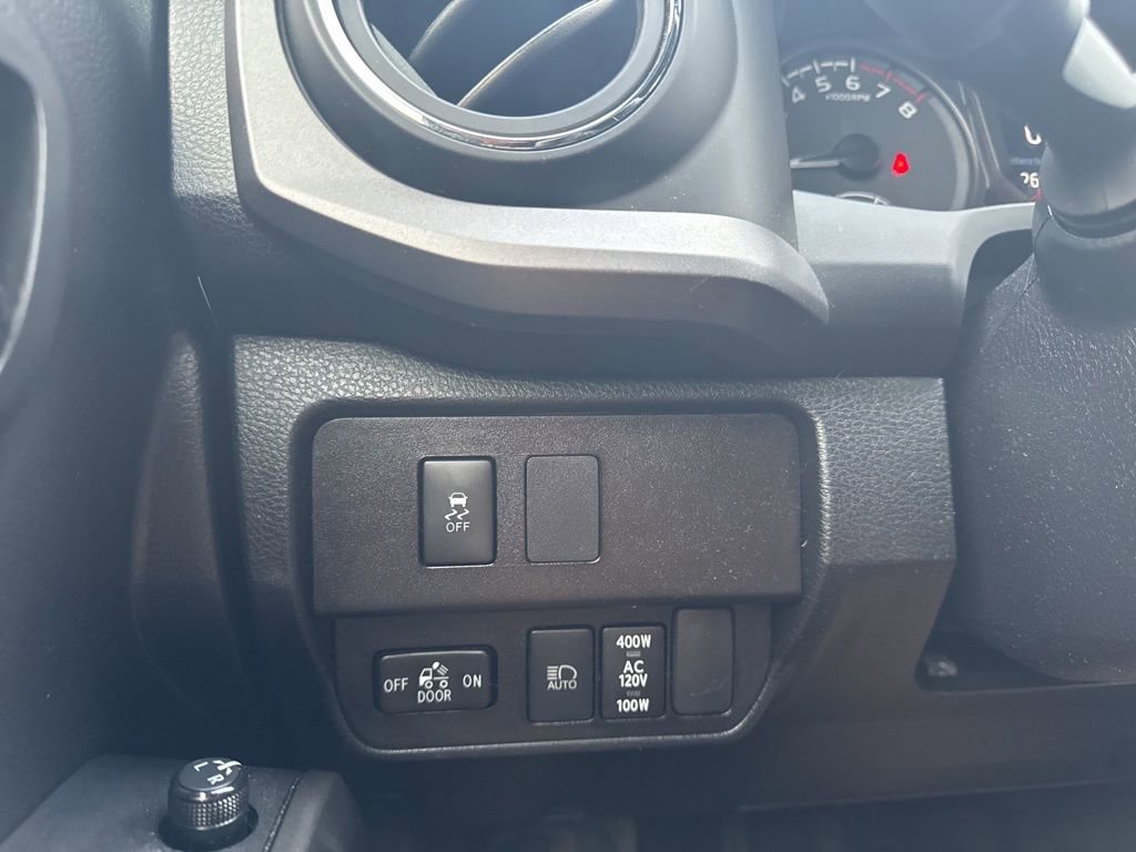 Used 2022 Toyota Tacoma TRD Sport w/ Technology Package image 25