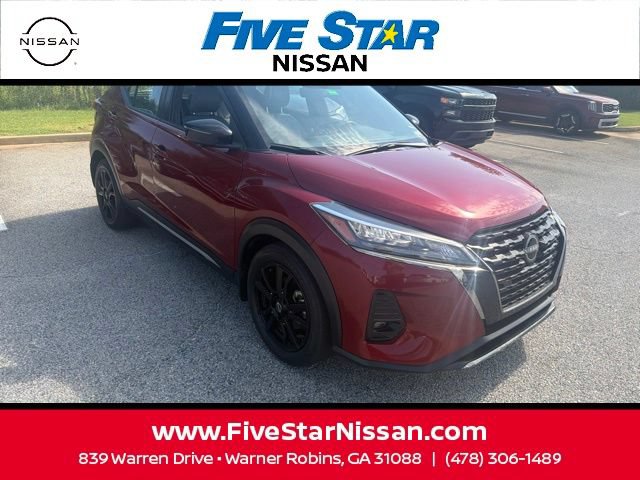 Used 2023 Nissan Kicks SR w/ SR Premium Package FWD image 2