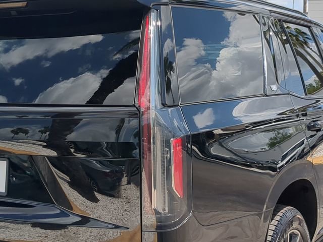 Used 2023 Cadillac Escalade Sport AWD/4WD image 8