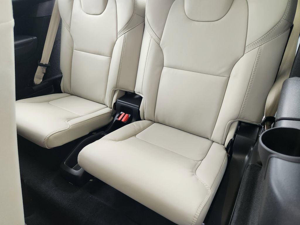 New 2026 Volvo XC90 B6 Ultra w/ Protection Package AWD/4WD image 19