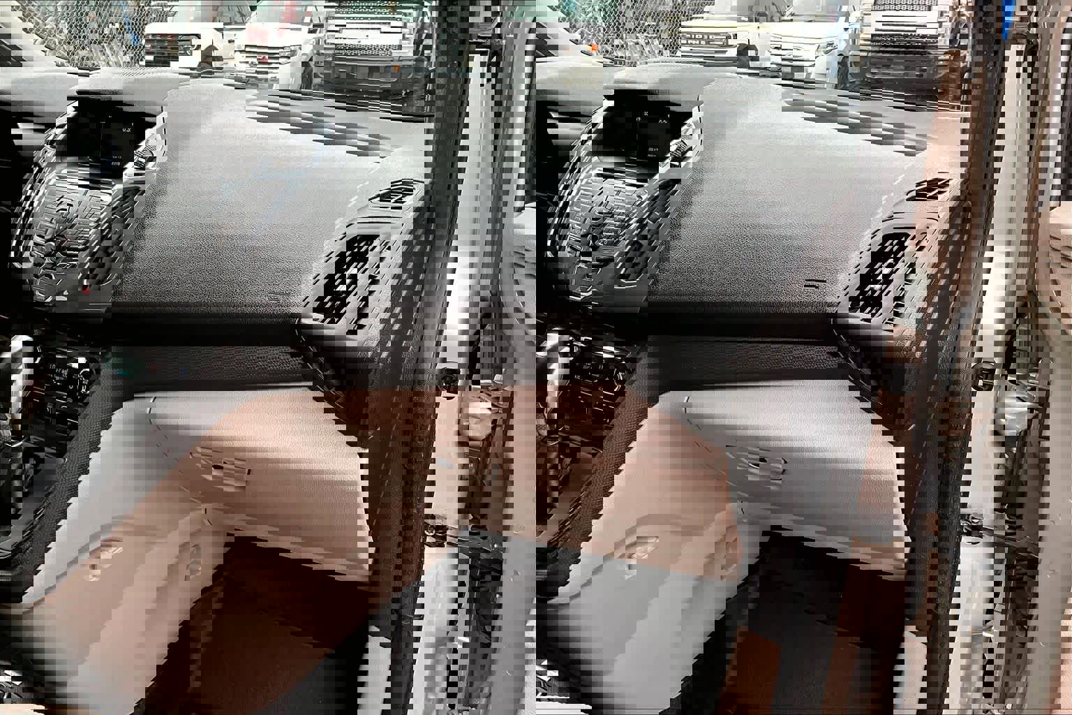 Used 2016 Ford Transit Connect Titanium image 18