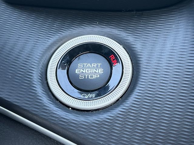 Used 2023 Jeep Grand Cherokee L Laredo image 11